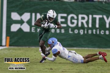 Bulls Pull Away From Hornets in Second Half, Roll to 59–17 Victory